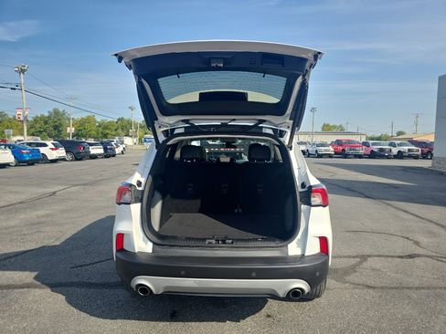 Used 2022 Ford Escape SEL image 9