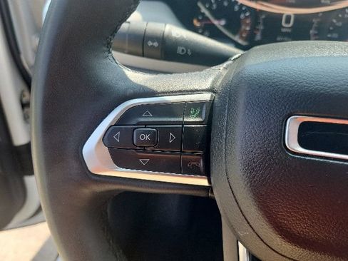 Used 2025 Jeep Compass Limited AWD/4WD image 37