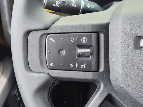 New 2026 Land Rover Defender 110 AWD/4WD image 27