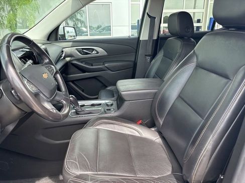 Certified 2020 Chevrolet Traverse LT FWD image 11