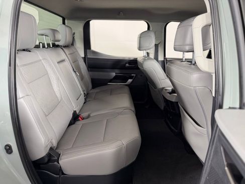Used 2024 Toyota Tundra Limited image 33
