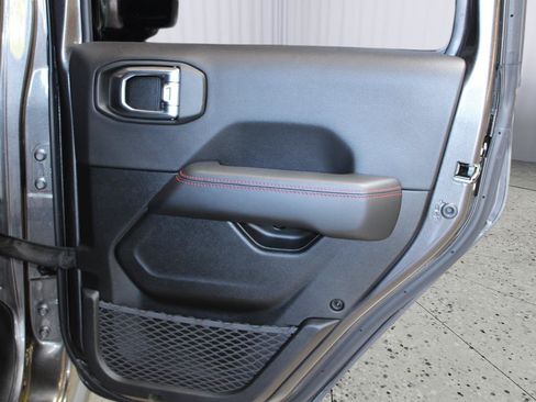 Used 2023 Jeep Gladiator Rubicon w/ Cold Weather Group AWD/4WD image 45
