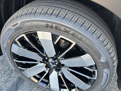 New 2026 Mitsubishi Outlander 4WD Plug-In Hybrid image 12