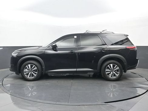 Used 2025 Nissan Pathfinder SL AWD/4WD image 24