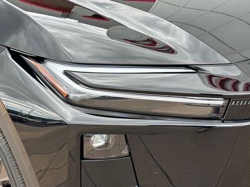 New 2026 Toyota C-HR AWD/4WD image 30