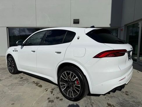 Certified 2023 Maserati Grecale Modena image 6