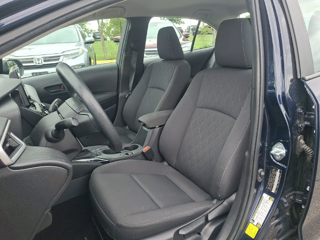 Used 2025 Toyota Corolla LE FWD image 13