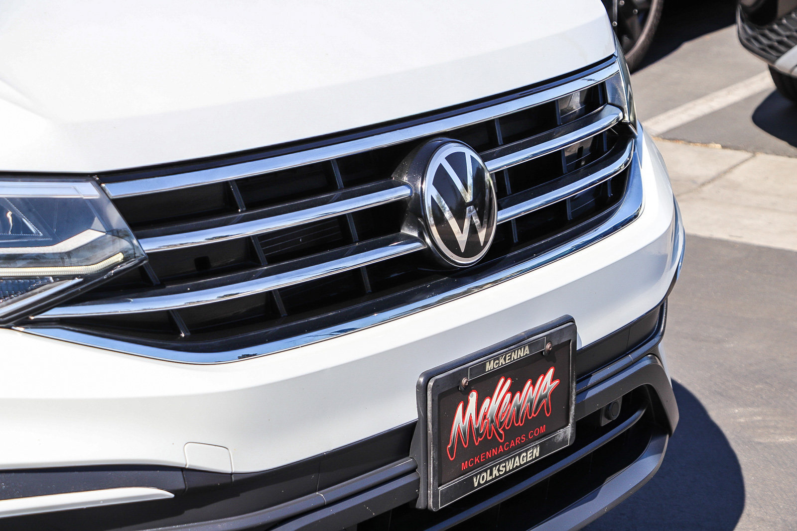 Used 2023 Volkswagen Tiguan SE FWD image 5