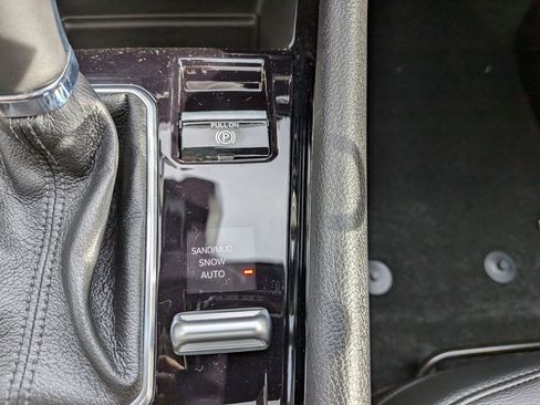 New 2026 Jeep Compass Limited w/ Sun, Sound & Navigation Group image 18