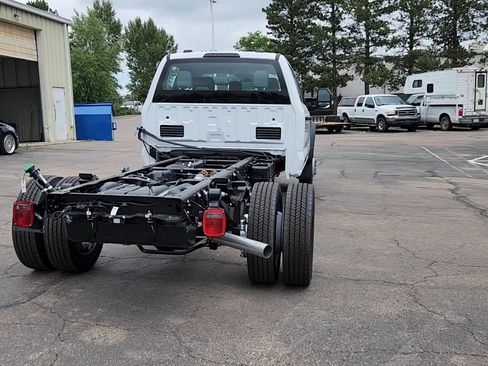 New 2025 Ford F550 4x4 Crew Cab image 9