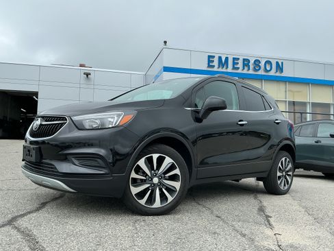 Certified 2022 Buick Encore Preferred AWD/4WD image 1