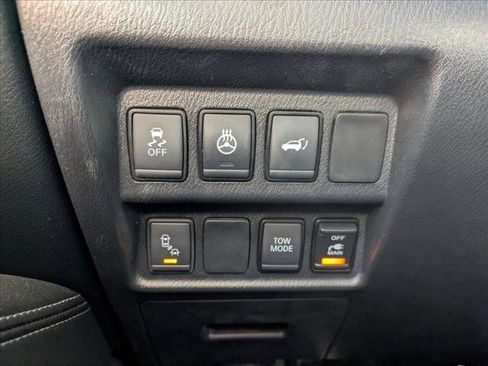 Used 2019 Nissan Pathfinder Platinum image 14