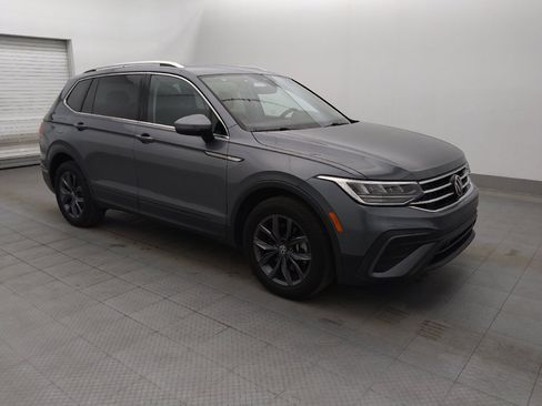 Used 2022 Volkswagen Tiguan SE FWD image 11