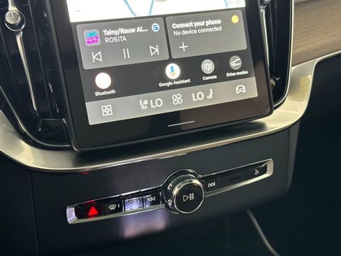 New 2026 Volvo XC90 T8 Plus AWD/4WD image 21
