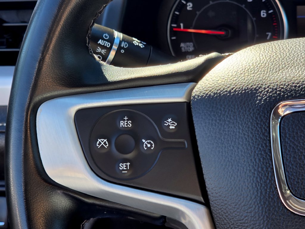 Used 2023 GMC Acadia SLT AWD/4WD image 17