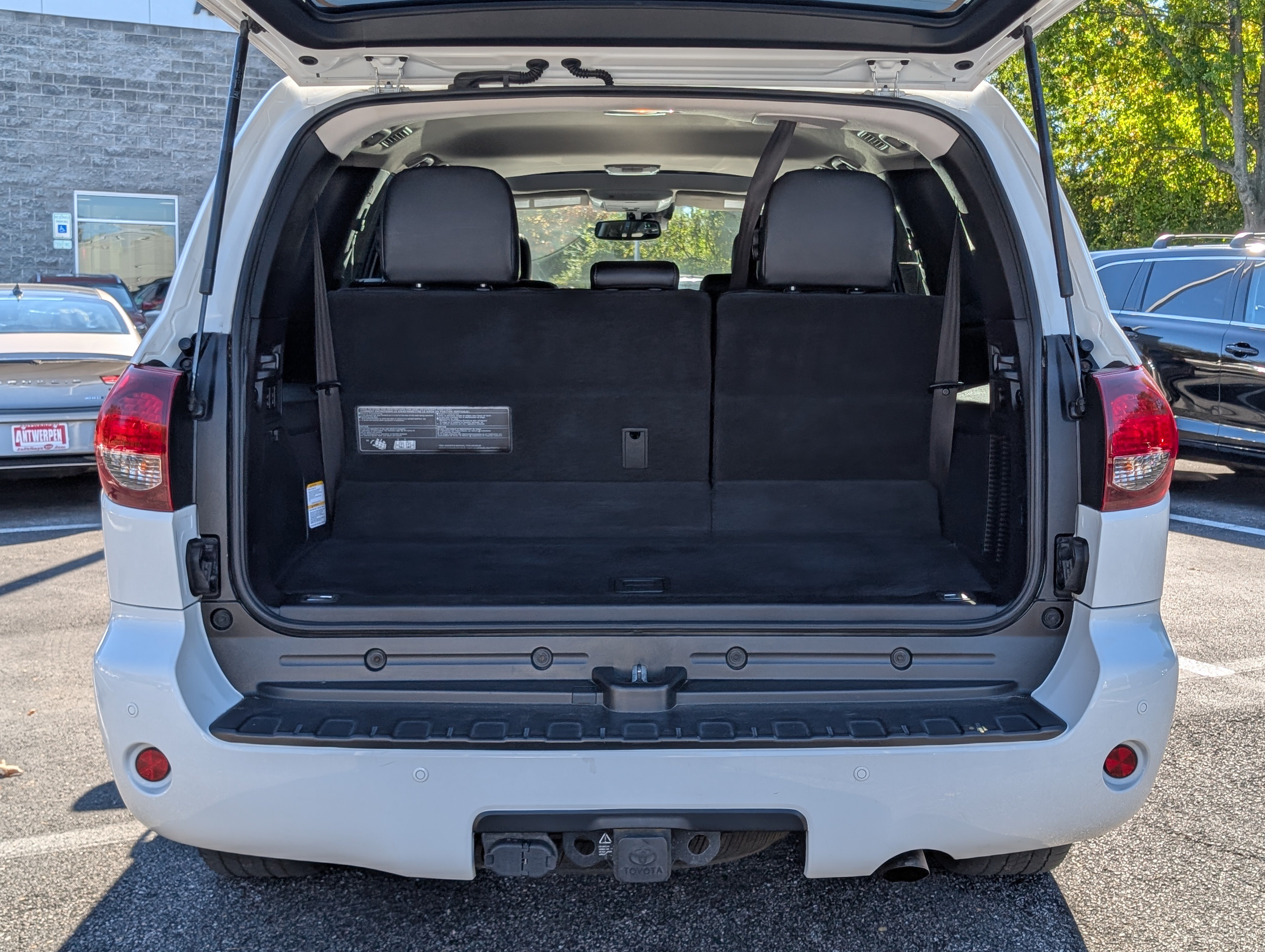 Used 2018 Toyota Sequoia TRD Sport AWD/4WD image 14