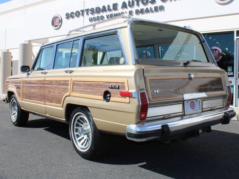 Used 1990 Jeep Grand Wagoneer image 3
