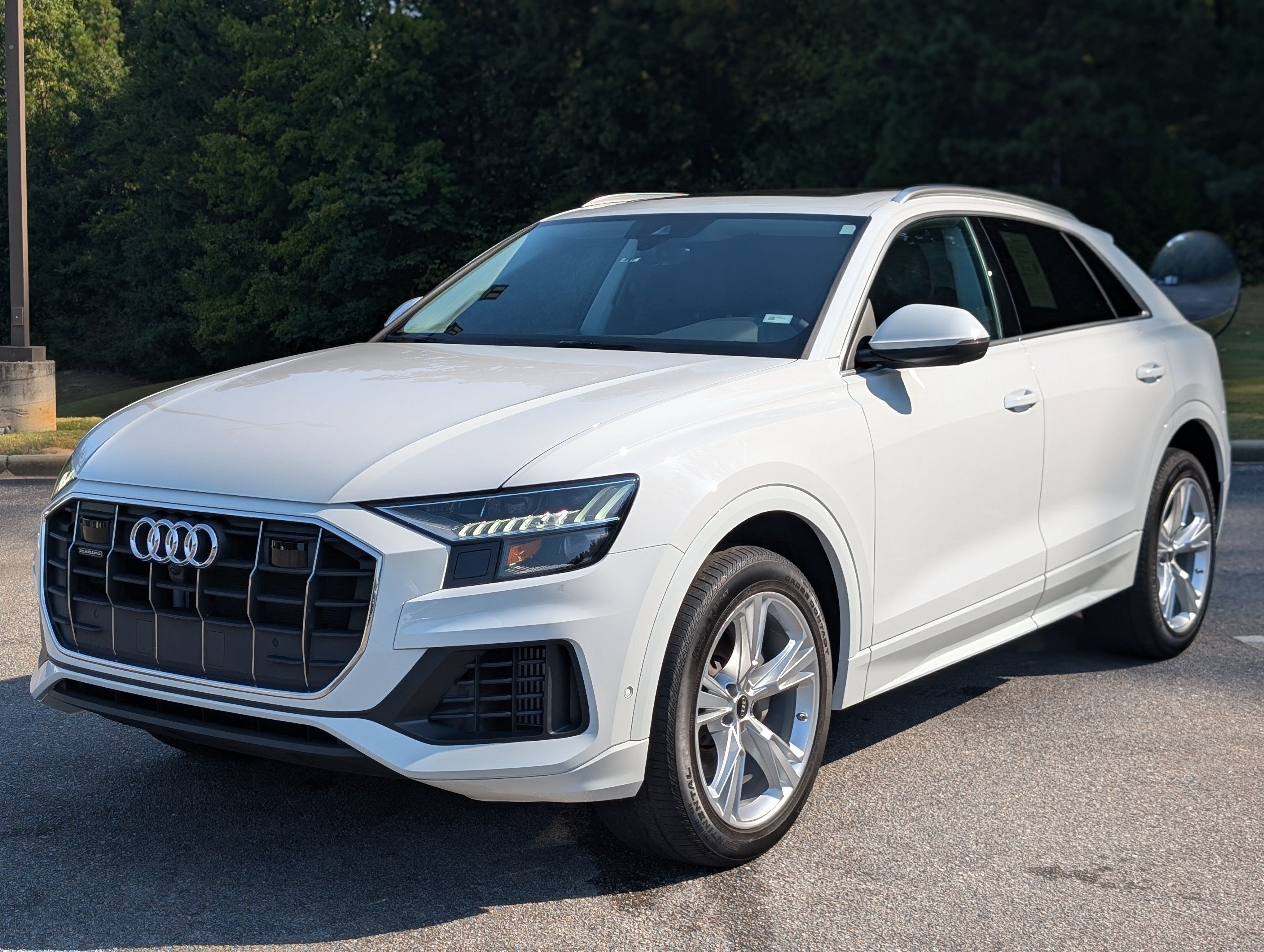 Used 2023 Audi Q8 Premium w/ Convenience Package AWD/4WD image 5