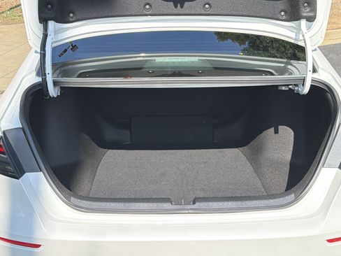 Used 2023 Honda Accord LX image 18