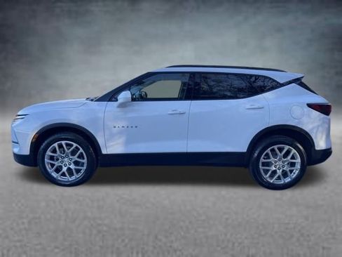 New 2025 Chevrolet Blazer LT w/ Convenience Package AWD/4WD image 2