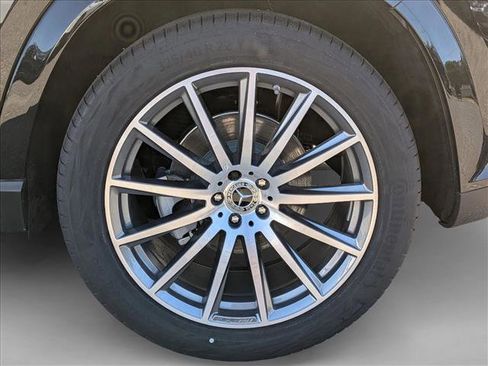 New 2026 Mercedes-Benz GLS 580 4MATIC image 10