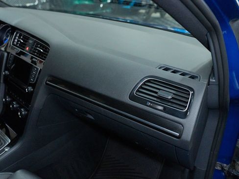 Used 2015 Volkswagen Golf R 4-Door AWD/4WD image 32
