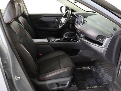 Used 2025 Nissan Rogue SV w/ Rock Creek Premium Package AWD/4WD image 32