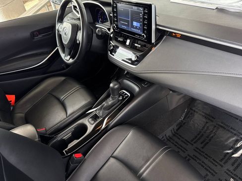 Used 2022 Toyota Corolla LE FWD image 16