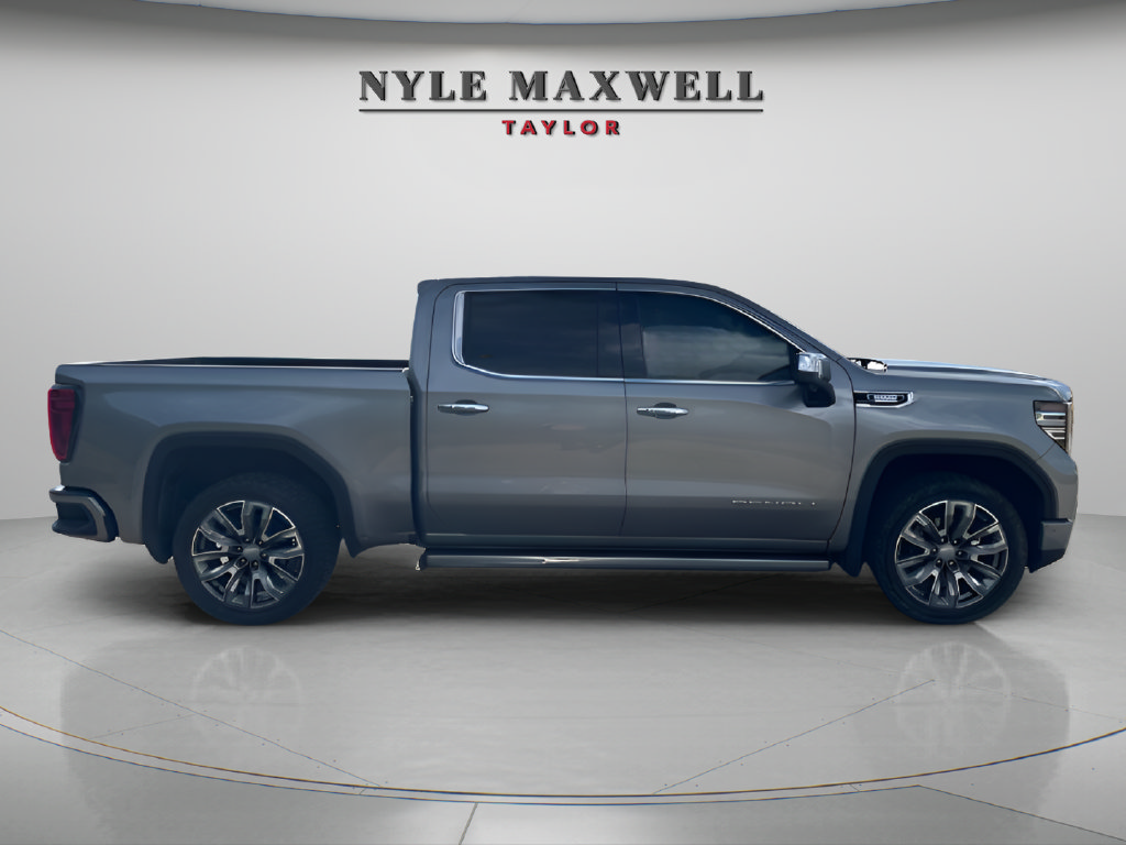 Used 2024 GMC Sierra 1500 Denali w/ Denali Reserve Package AWD/4WD image 3