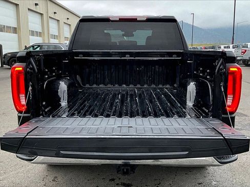 Used 2025 GMC Sierra 1500 SLT image 18