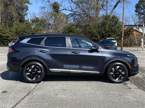 New 2026 Kia Sportage LX image 2