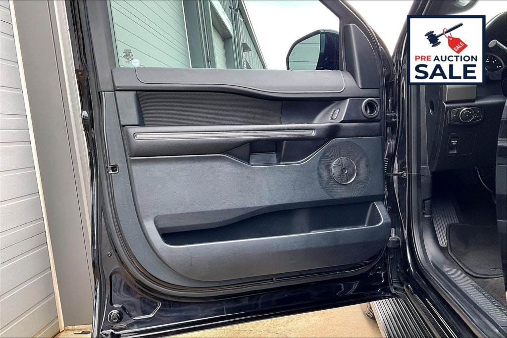 Used 2020 Ford Expedition XLT AWD/4WD image 23