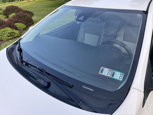 Used 2017 Toyota Corolla L w/ Carpet Mat Package (TMS) FWD image 92