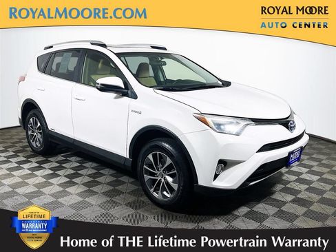 Used 2016 Toyota RAV4 XLE AWD/4WD image 1