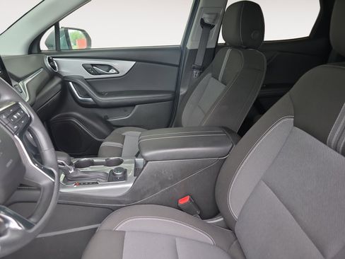 Used 2025 Chevrolet Blazer LT FWD image 21