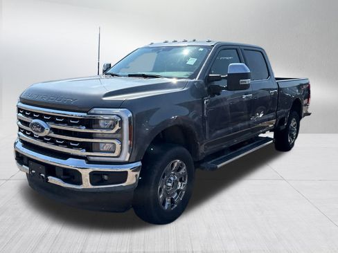 Used 2025 Ford F350 Lariat w/ Chrome Package AWD/4WD image 3