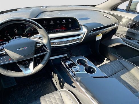 New 2026 Cadillac Lyriq V w/ LPO, Floor Liner Package image 24