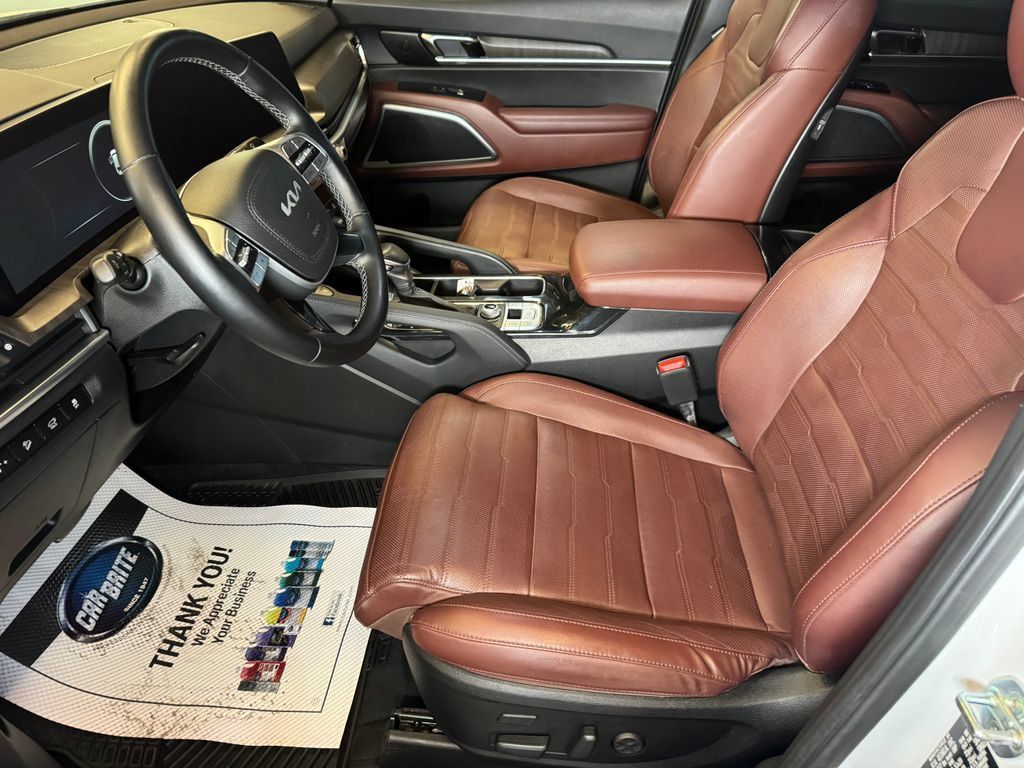 Used 2023 Kia Telluride AWD image 20