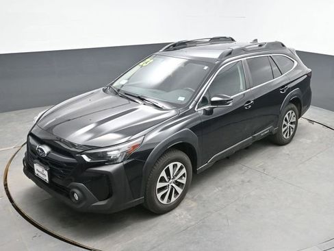 Used 2023 Subaru Outback Premium AWD/4WD image 35