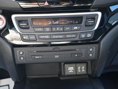 Used 2016 Honda Pilot Touring image 36