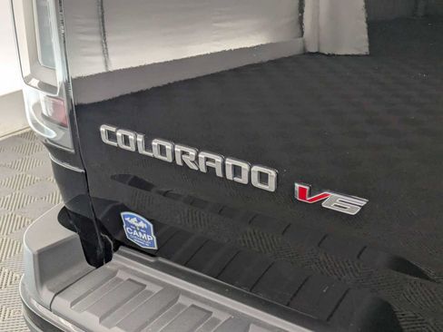 Used 2019 Chevrolet Colorado Z71 w/ Z71 Midnight Edition AWD/4WD image 13