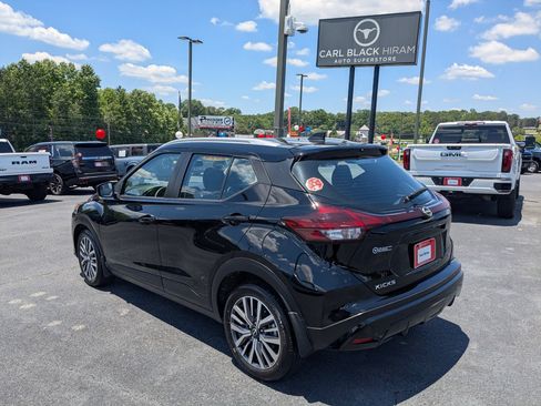 Used 2024 Nissan Kicks SV FWD image 7