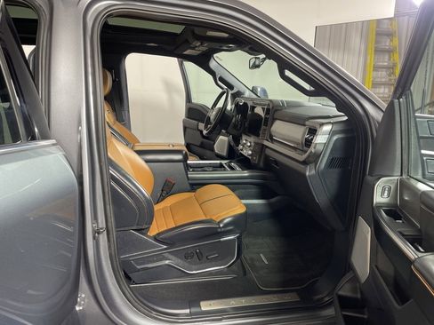 Used 2024 Ford F350 Platinum image 24