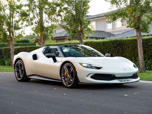 Used 2023 Ferrari 296 GTS RWD image 45