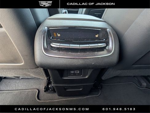 Certified 2025 Cadillac XT6 Premium Luxury image 29