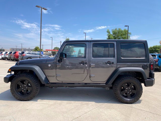Used 2017 Jeep Wrangler Unlimited Sport AWD/4WD image 2