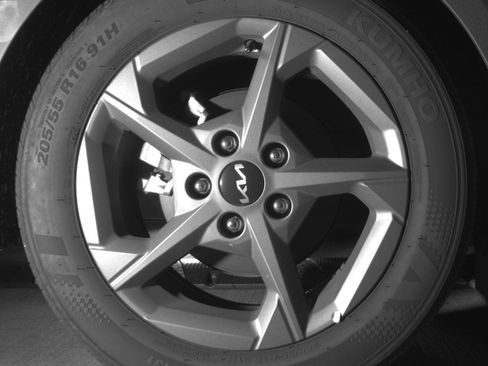 Used 2025 Kia K4 LXS image 15