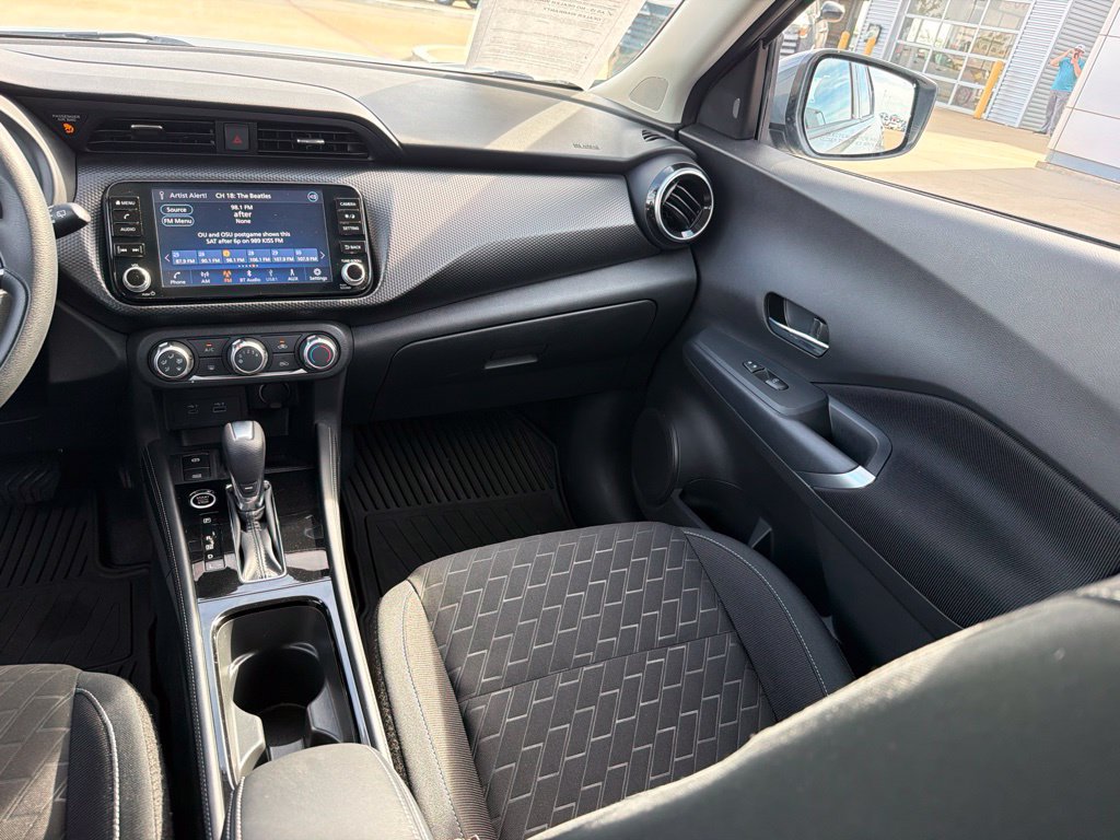 Used 2024 Nissan Kicks SV FWD image 19