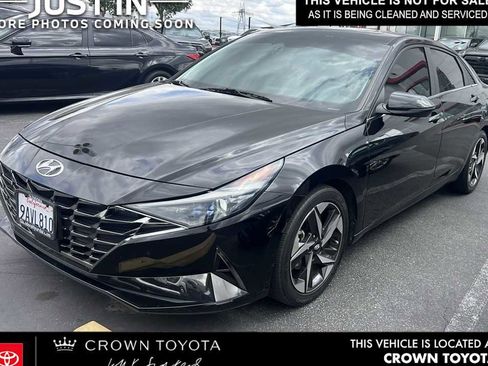 Used 2022 Hyundai Elantra Limited w/ Preferred Accessory Package FWD image 1