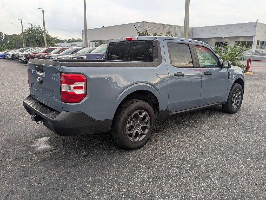 Used 2025 Ford Maverick XLT FWD image 4